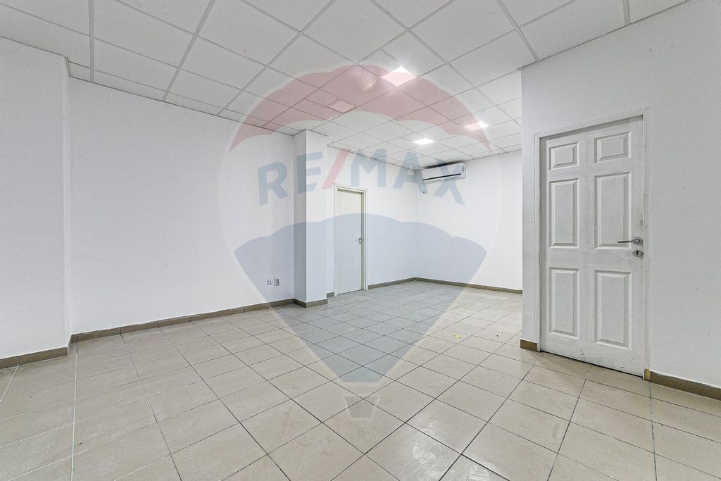 Spațiu comercial 90 mp, Lebada