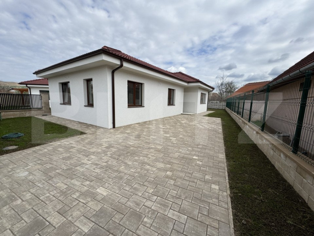 Casa Individuală, 100 mp utili, 400 mp teren, zona - Baraba