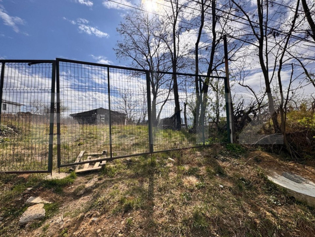 Teren intravilan, 1000mp, toate utilitatile, Barnova