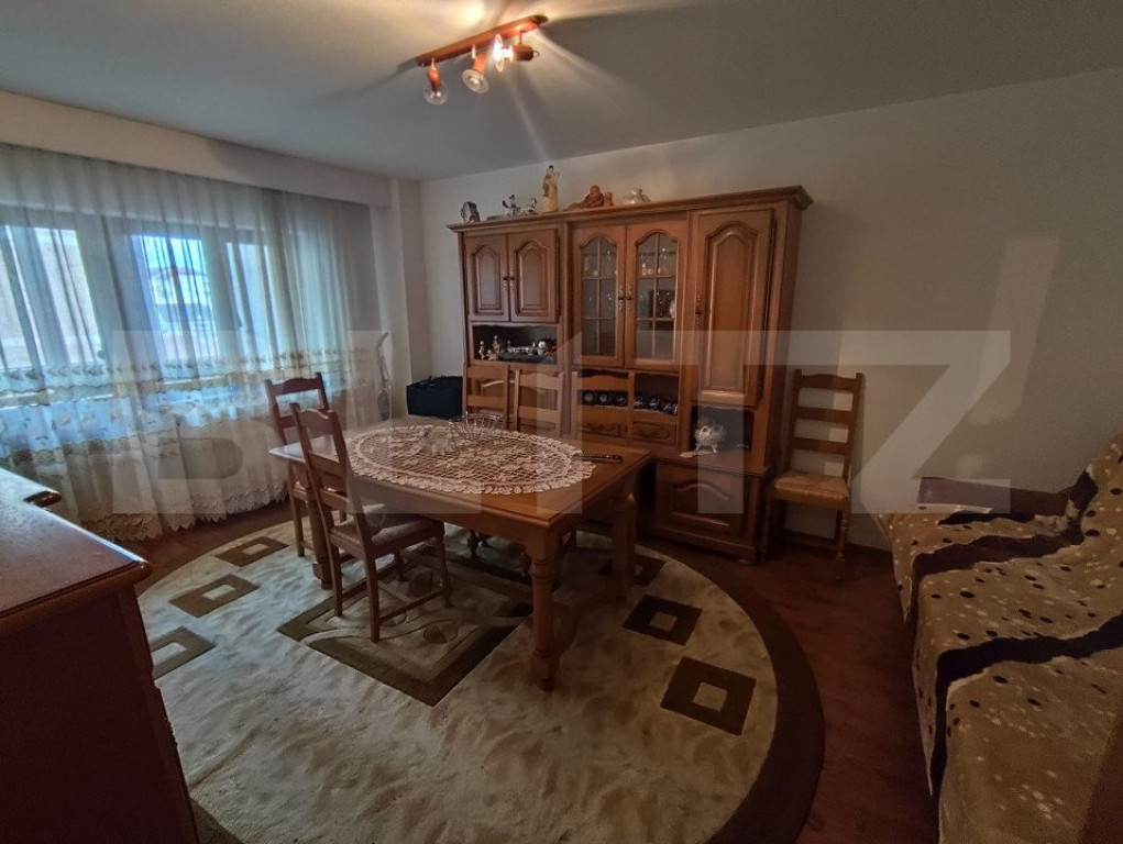 Apartament 3 camere, 72mp, zona Aiud