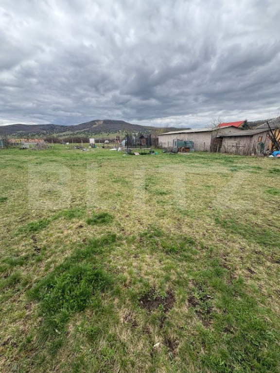 Teren intravilan 1200mp zona Unirea AERODROM 6000€/AR