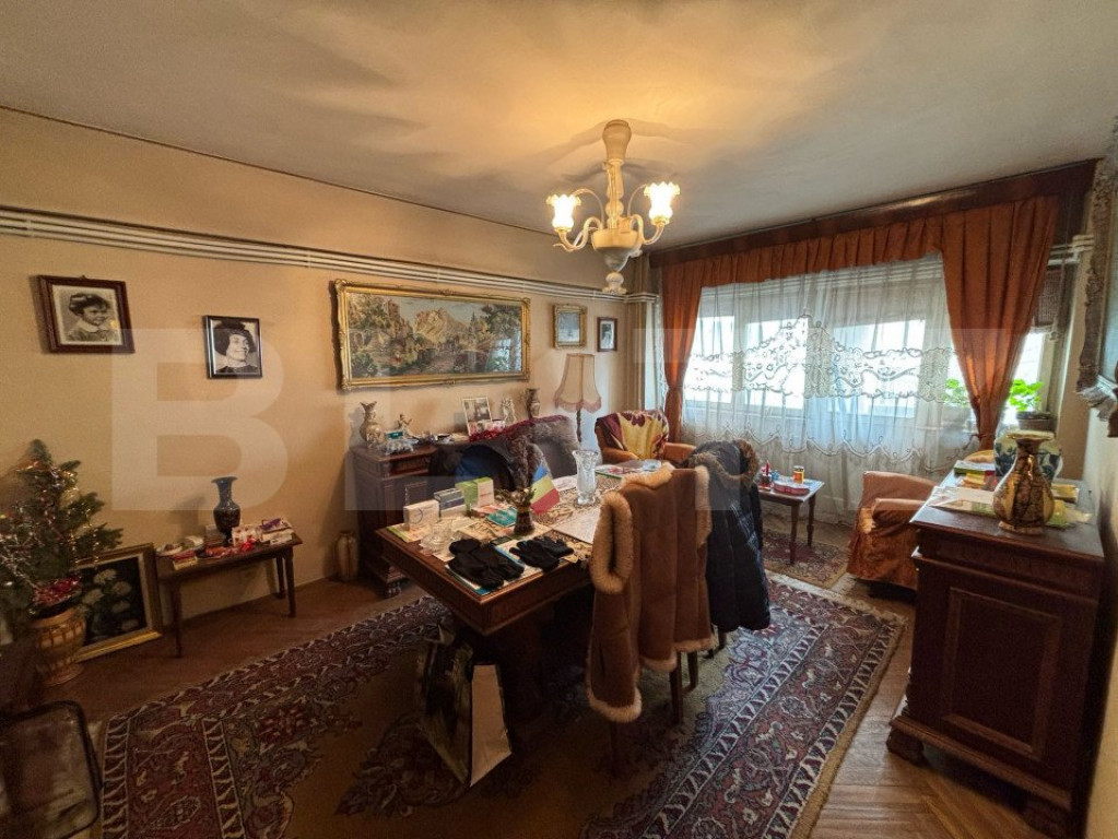 Apartament cu 4 camere, 100 mp, zona Ultracentrala