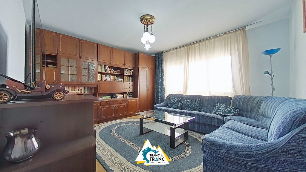 Apartament cu 3 camere cu potential extraordinar în Zona Podgoria