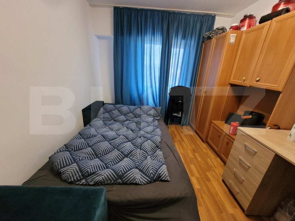 Apartament cu 3 camere decomandate, un garaj, o boxa, zona O