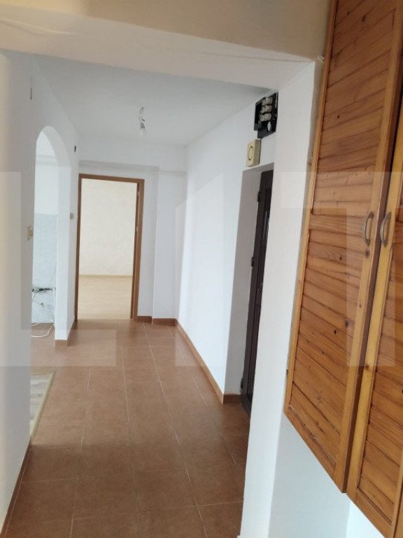 Apartament de vanzare, cu 3 camere, 62 mp, zona Primaverii