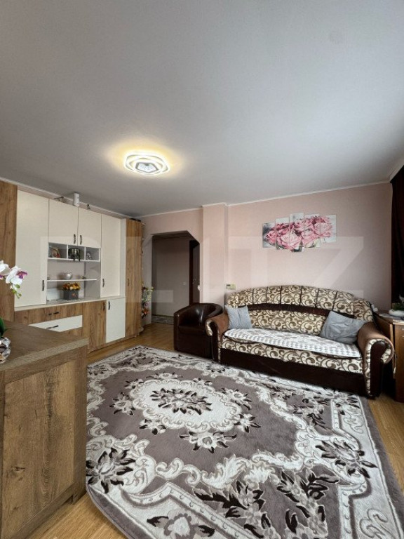 Microapartament, 40 mp utili, etaj intermediar, zona Burduje