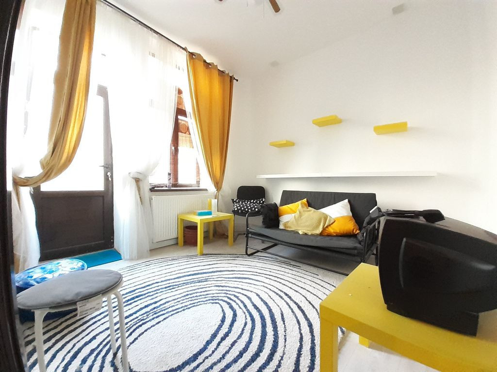 Dacia, Mosilor, parter inalt, 3 cam , 65mp utili pentru b...