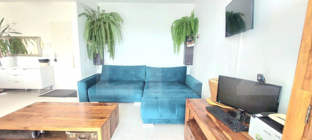 Apartament cu 3 camere, 68 mp, etaj intermediar, zona Avantg