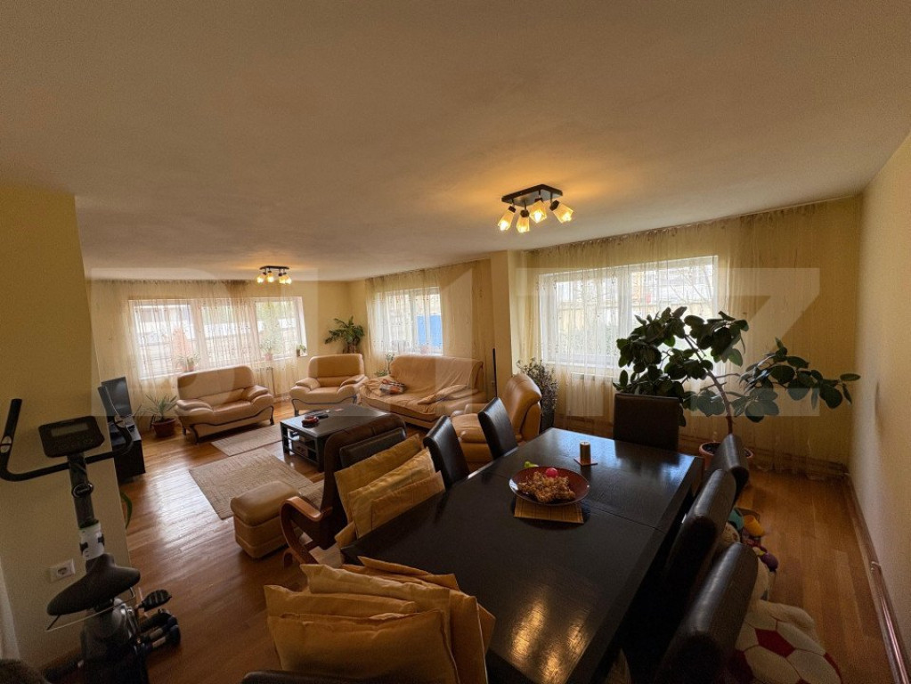 Locuinta individuala, 1333 mp, zona Arex