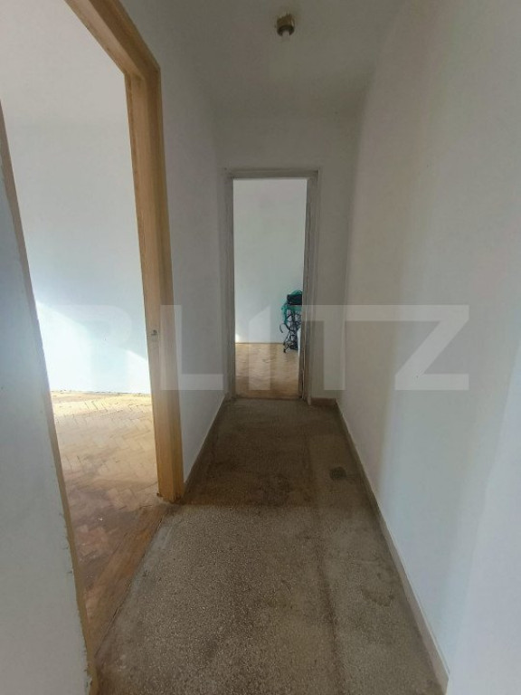 Apartament cu 3 camere, 45 mp utili, zona Vest