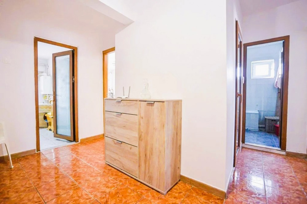 Apartament 3 camere E3- mobilat -etajul 4