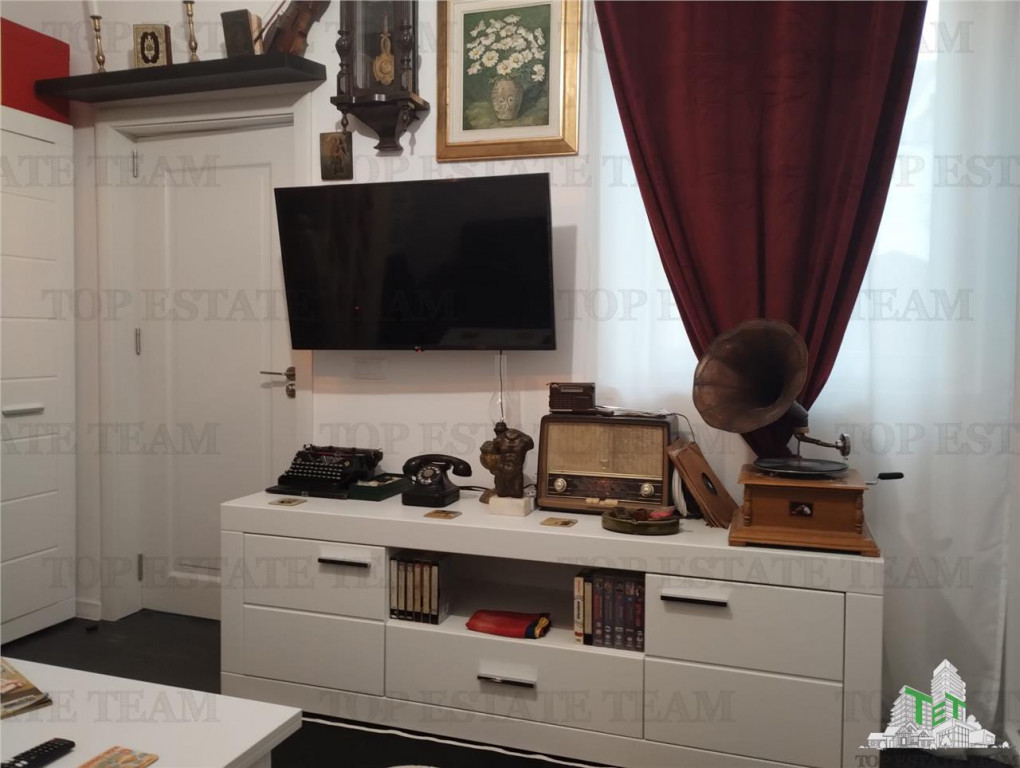 Casuta deosebita, gata de mutat, zona Eroii Revolutiei