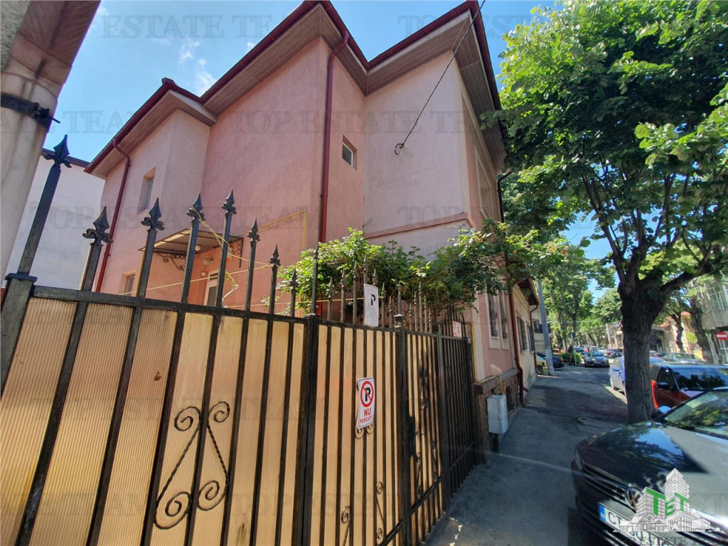 Vila familie spatioasa centrul Constantei