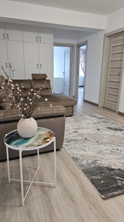 Apartament cu 3 Camere in London Residence