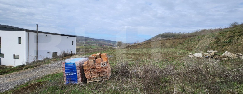 Teren generos de 633mp , cu o panoramă superbă, situat în