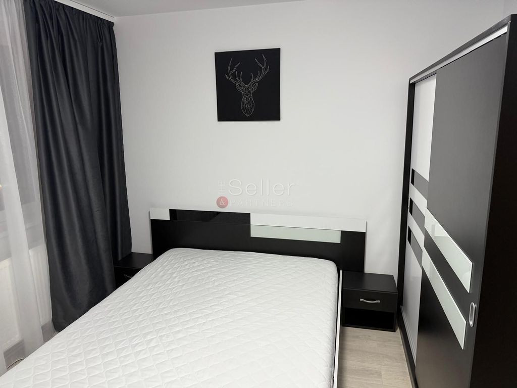 Aproape de Zona Comerciala