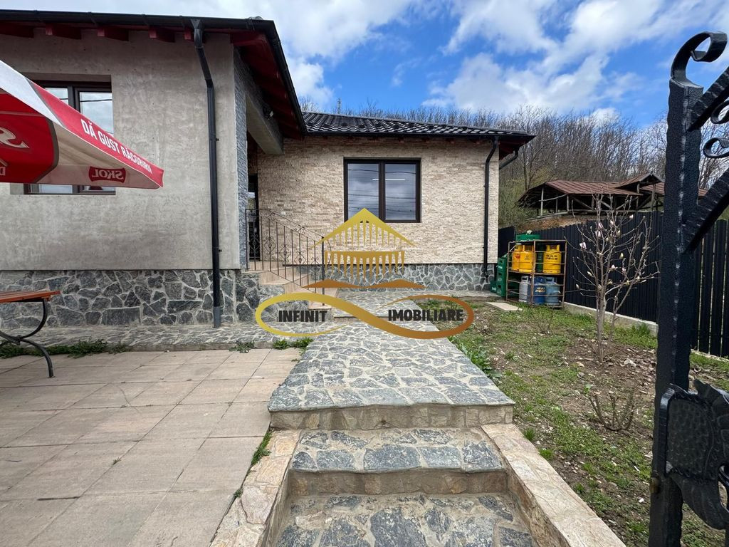 Casa de vanzare in Margineni - Bacau
