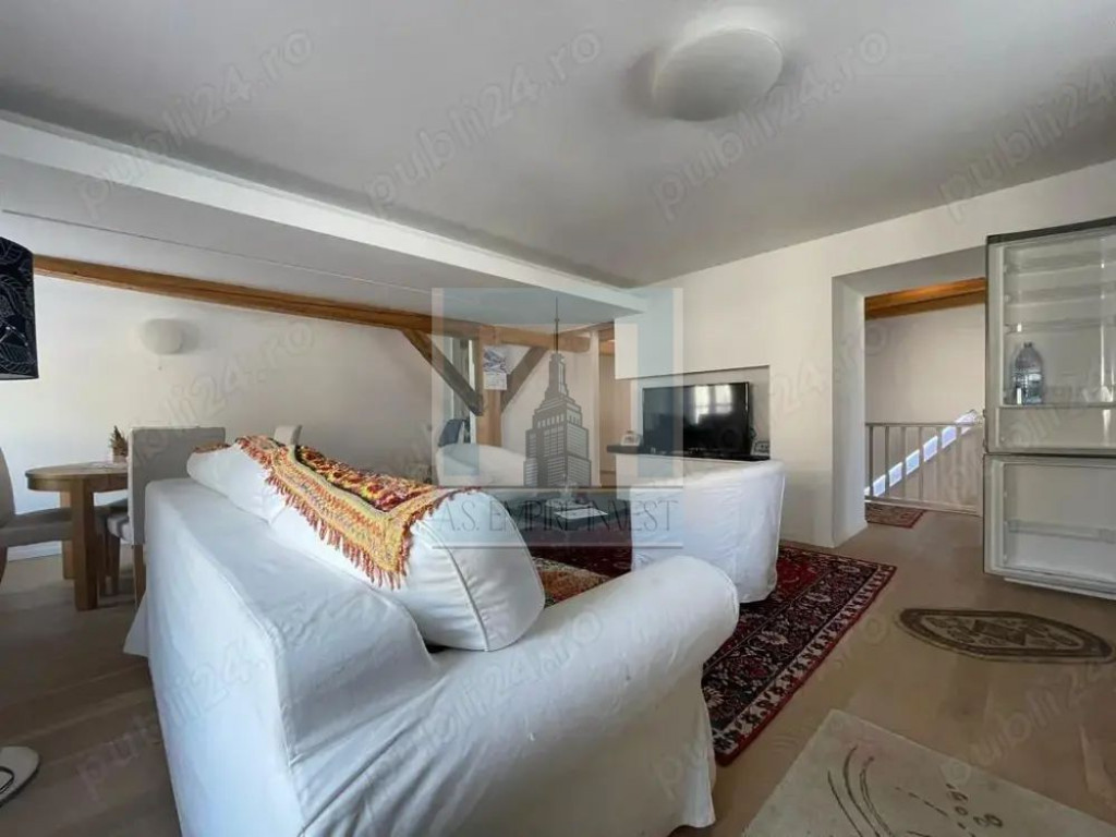 Apartament 3 camere la casa - zona Centrul Civic/Aula