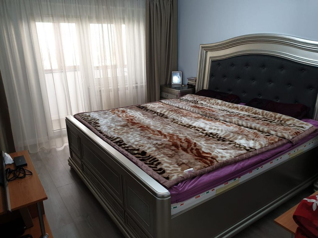 Apartament cu 3 camere de vânzare în zona Gara