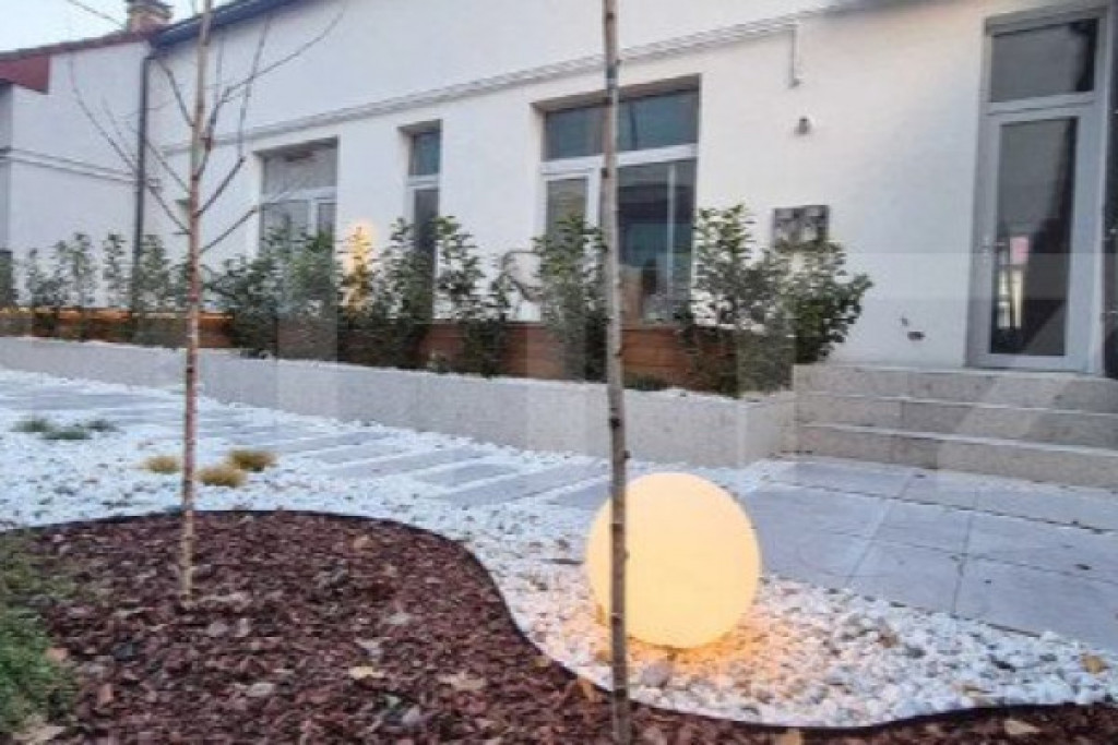 Afacere la cheie, 3 apartamente la casa, ultrafinisate in zo