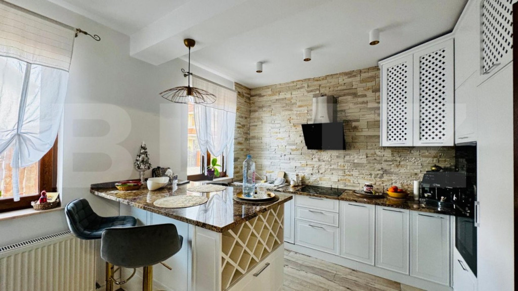 Casa de vanzare, 340mp, Zona Restaurant Melodi