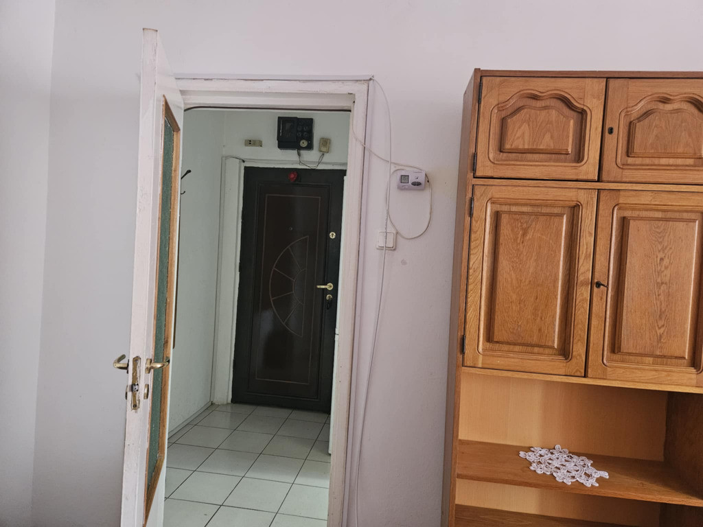 Apartament 2 camere zona CENTRUL CIVIC,str Stefan Mironescu