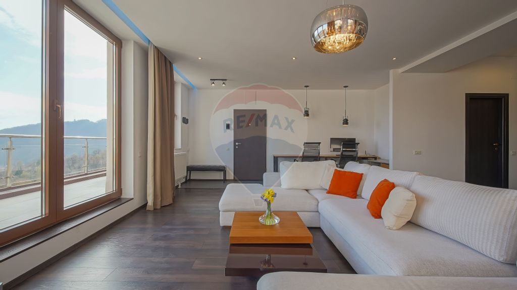 Apartament situat pe Drumul Poienii, panorama de vis