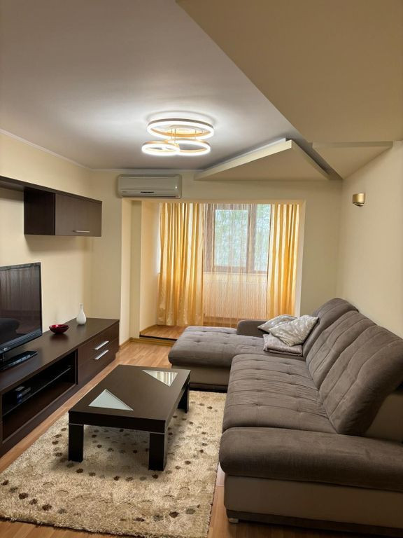 Apartament de închiriat – 2 camere, Piata Centrala,,re...