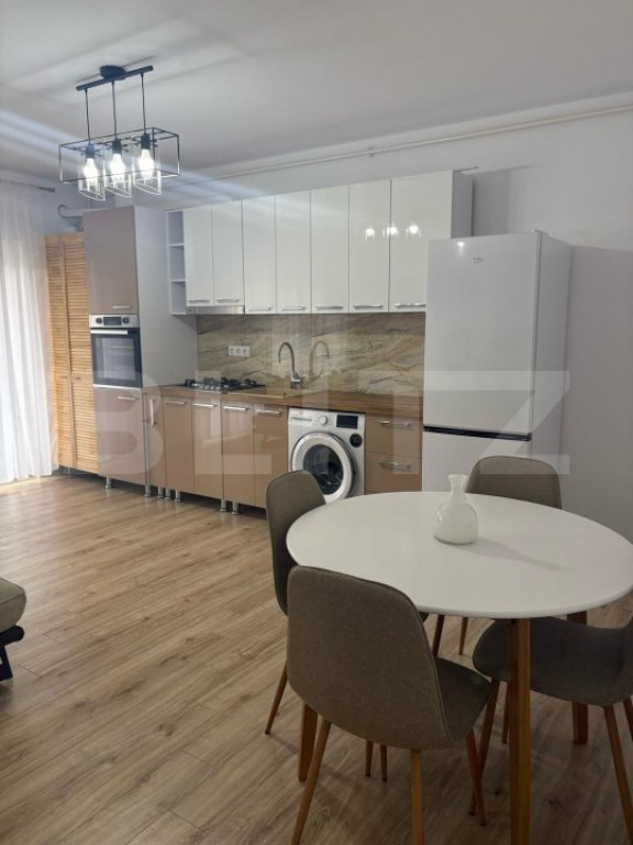 Apartament 2 camere, prima inchiriere, parcare, zona Teilor