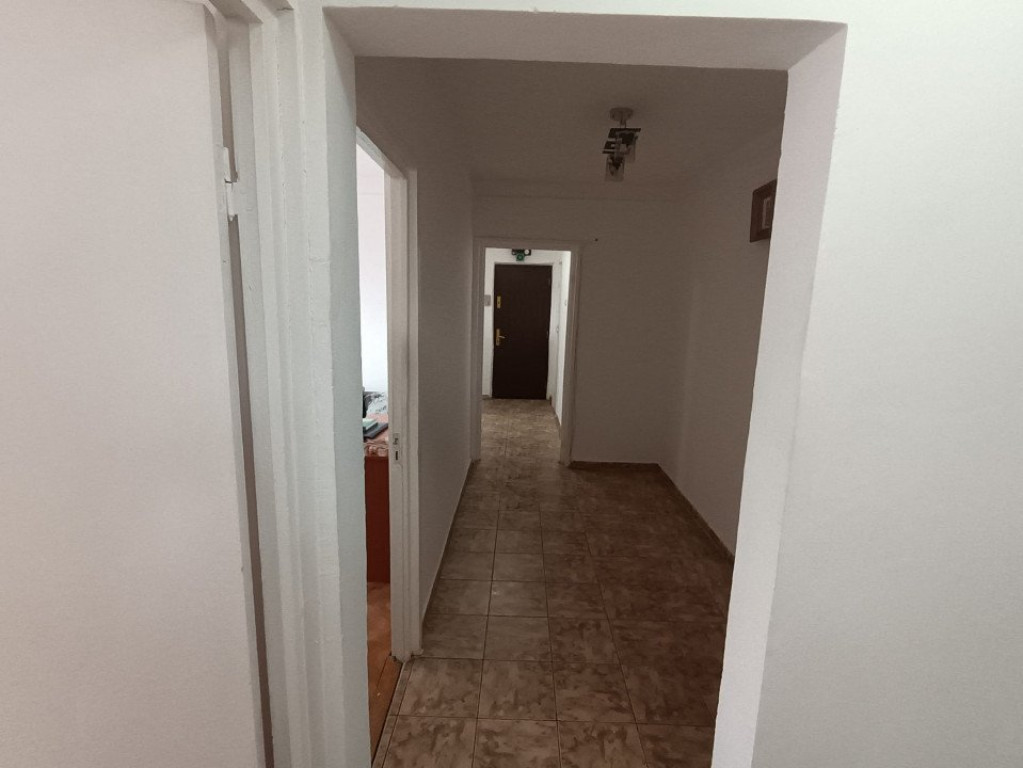 APARTAMENT 3 CAMERE DECOMANDAT, COMPLET MOBILAT SI UTILAT, A