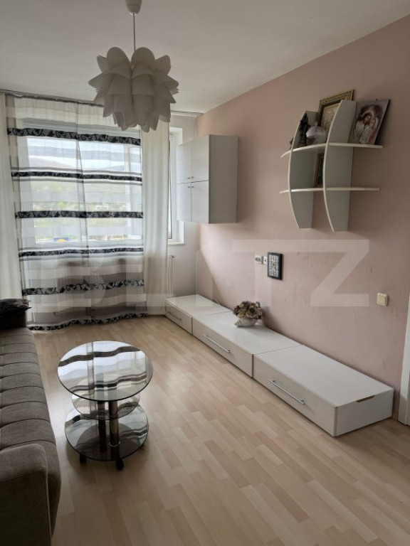 Apartament cu 3 camere, 67 mp, decomandat, zona Balcescu