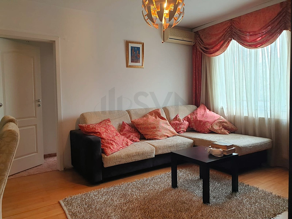 3 Camere Metrou Gara de Nord