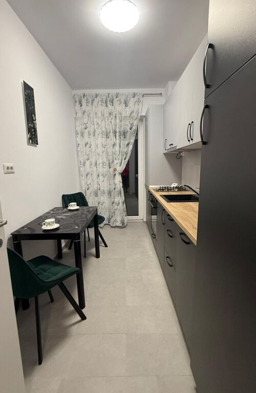 Apartament o camera  la prima inchiriere, poitiers towers