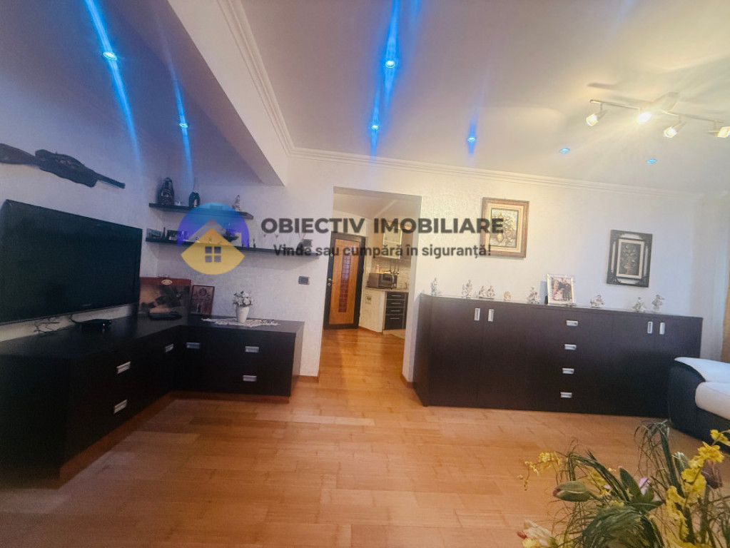 Apartament 3 camere renovat ETAJ 3- Veseliei