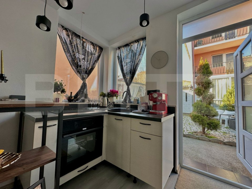 Apartament la casa, cu 2 camere, 80 mp, Oradea