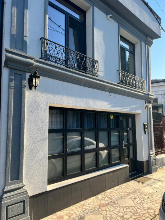 Casa, Centru Istoric, Constructie noua, Totul Nou, mobilat s