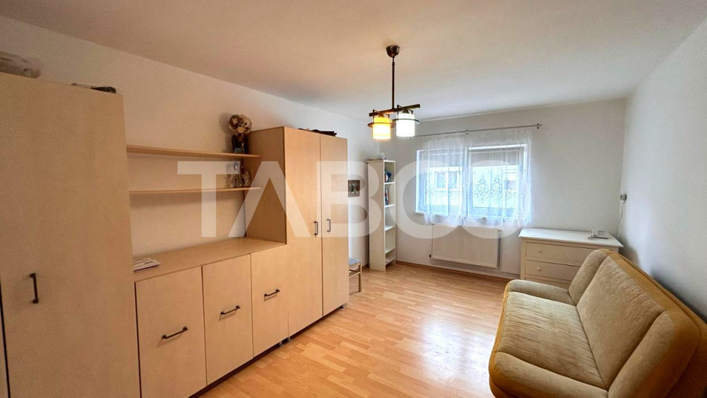 Apartament de vanzare cu 2 camere balcon pivnita in Vasile A