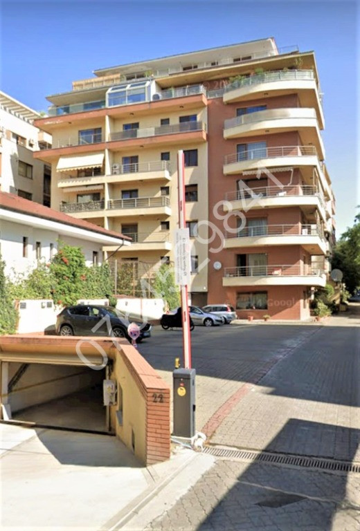 Apt. 3 cam. Cartierul Francez-Sos. Nordului, Str. V. Madgearu, parcare