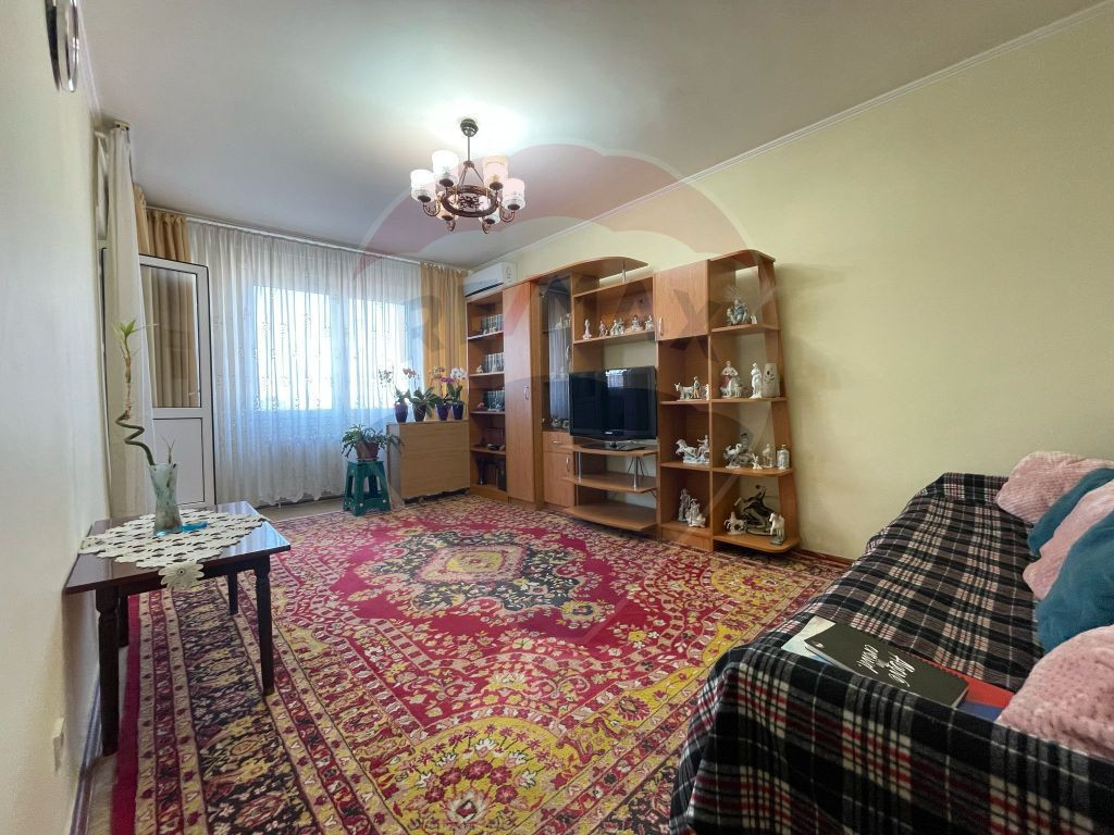 DE VANZARE Apartament 3 camere în zona Piata Gorjului