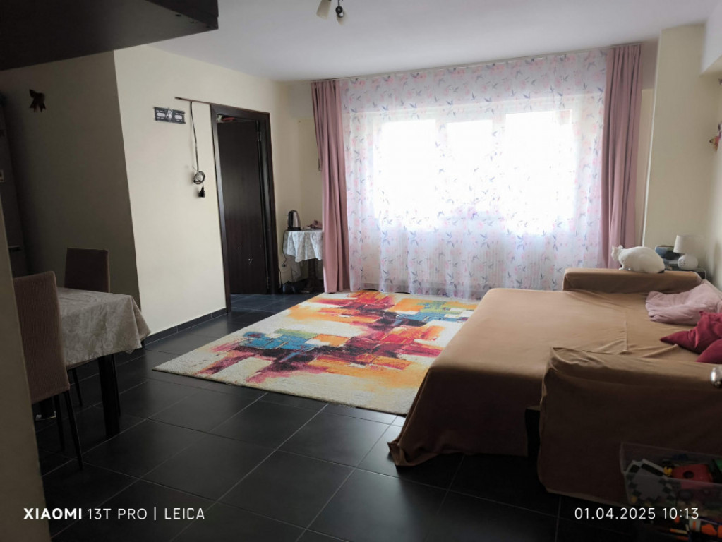 APARTAMENT 3 CAMERE DE VANZARE GAVANA BLOC 2010