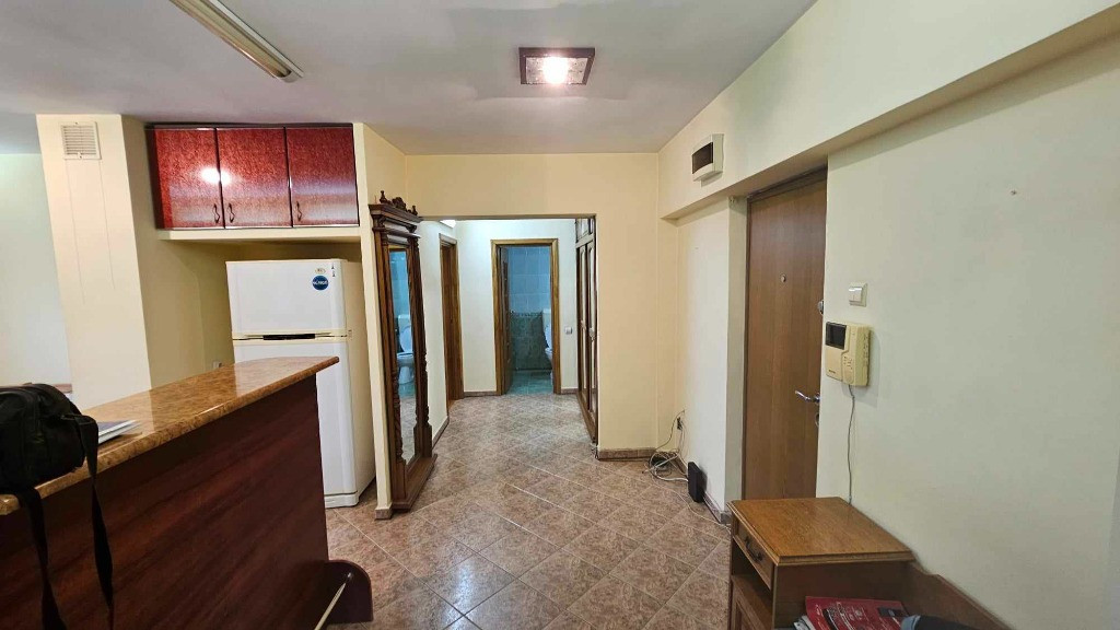 Apartament 3 camere INDEPENDENTEI FUNDATIE