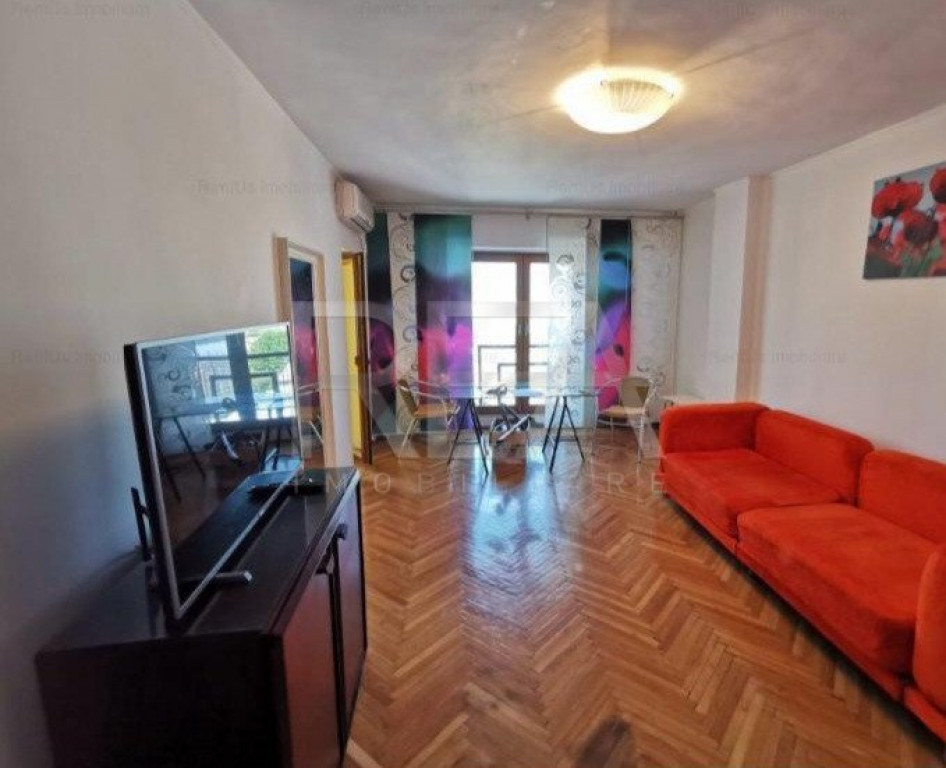 Garsoniera 8/9, 42 mp, Știrbei Vodă colt cu Str. Berzei.