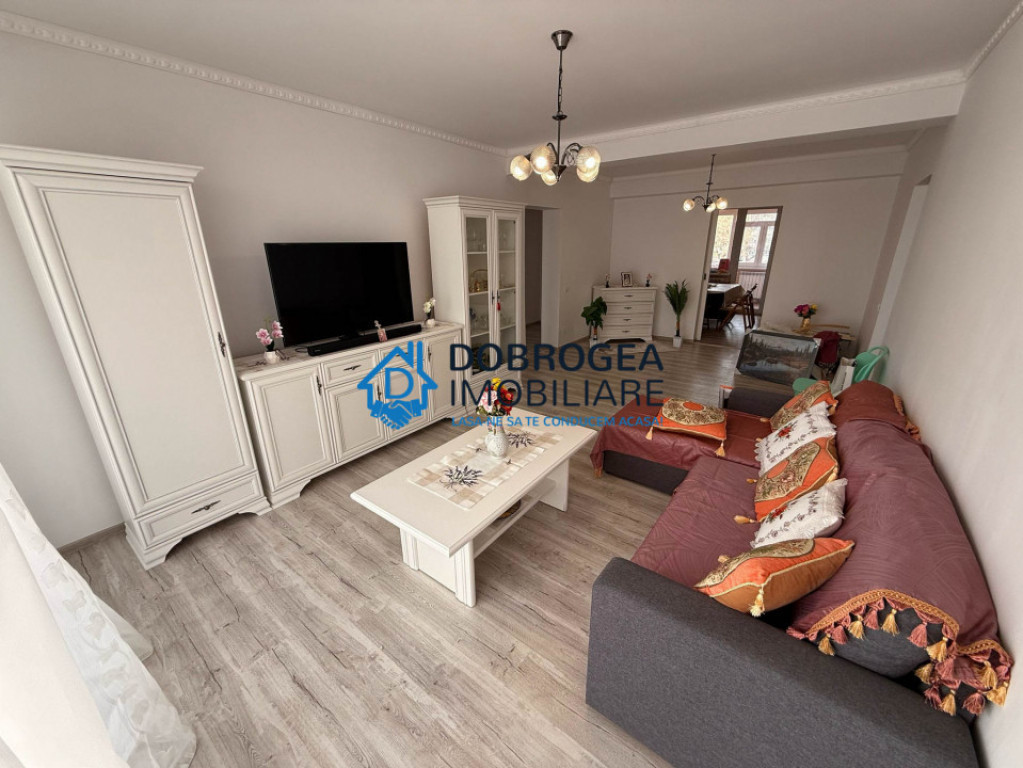 Ultracentral - Piata civica, 4 camere, mobilat/utilat modern