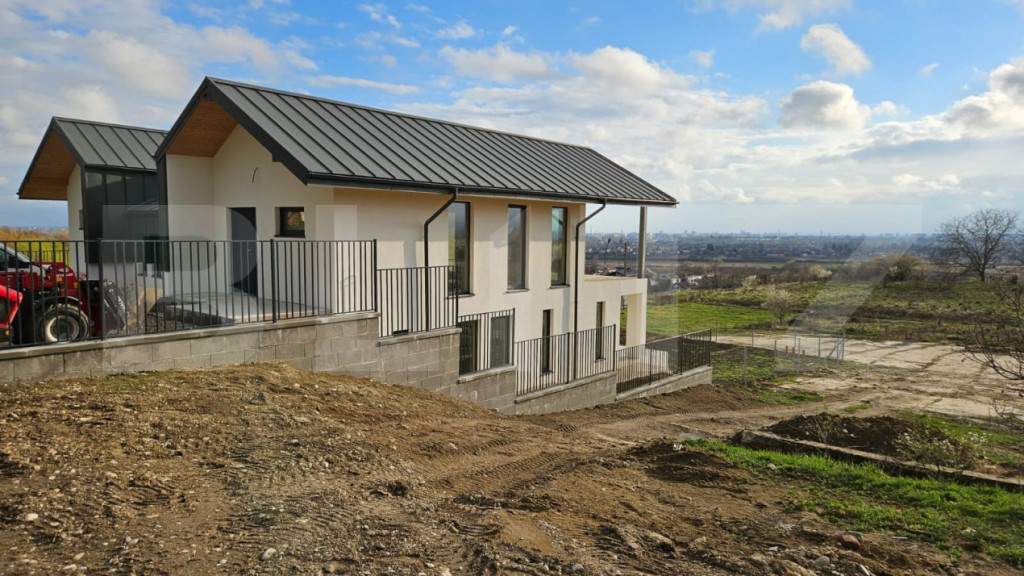 Casa de vanzare tip duplex Valea Voievozilor