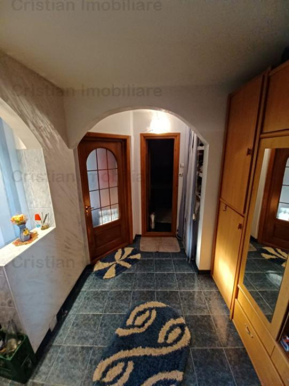 Super 2 cam conf 1 Decomandat 52 mp Radu Negru - Capatul lui