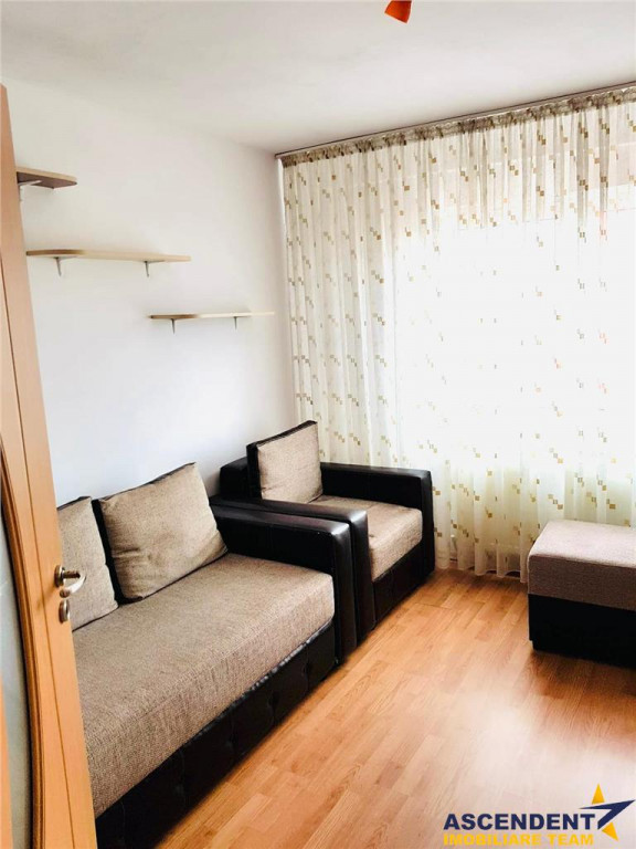 Garsoniera micuta si cocheta, mobilata, utilata, Uzina,2, Br