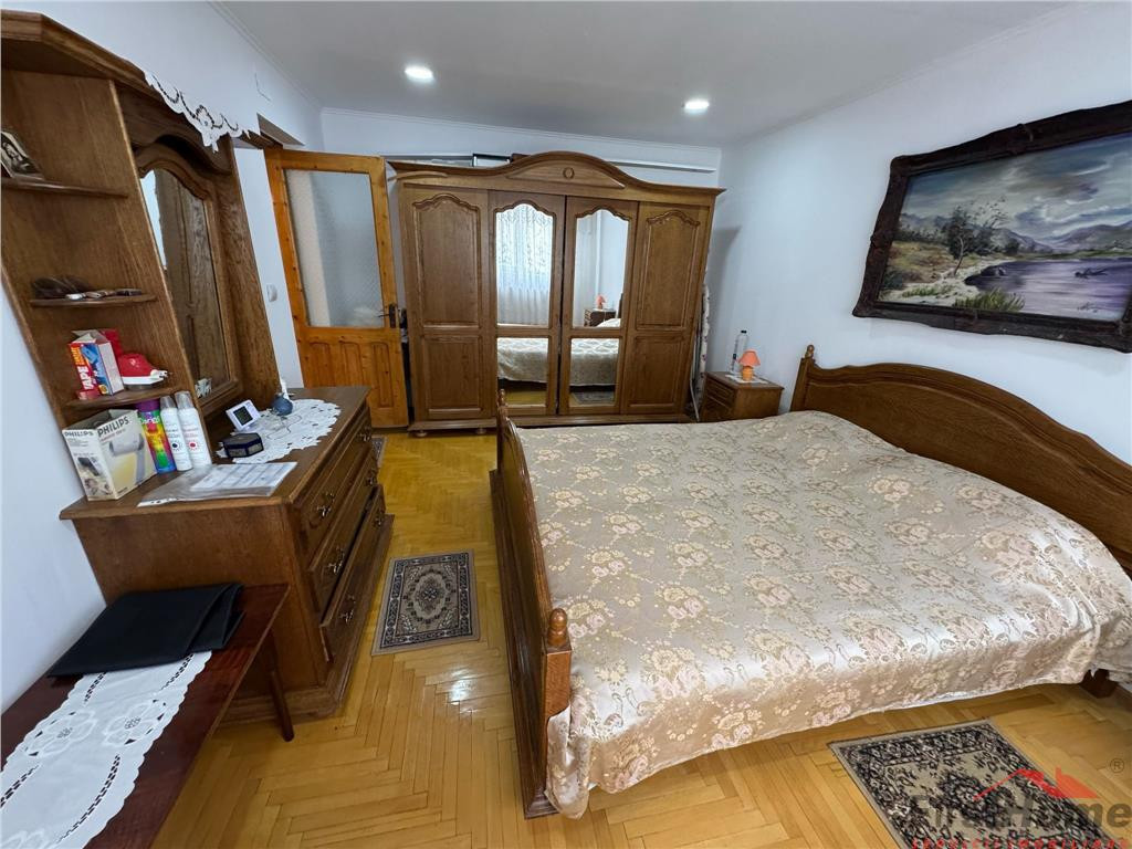 2 Garsoniere de in zona Stadionului , etaj 2, 67.000 e neg