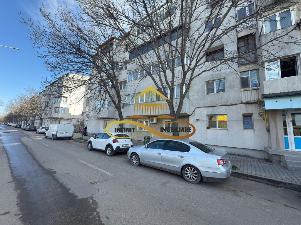 Garsoniera de vanzare in Vaslui etaj 1