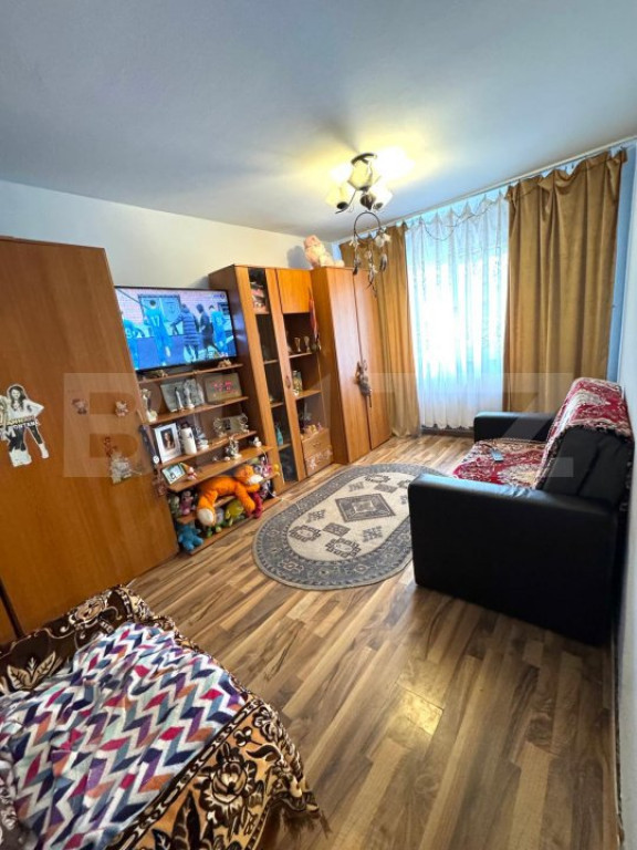 Apartament cu 3 camere, 62 mp, decomandat, etaj intermediar,