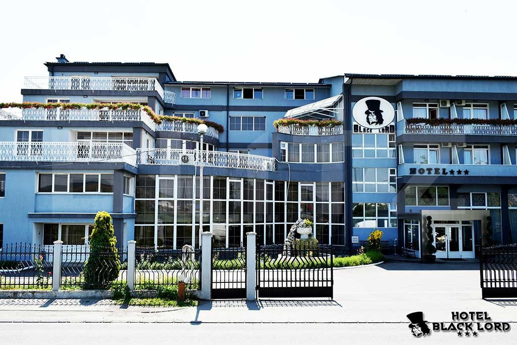 Exclusivitate! Cladire multifunctionala de vanzare in Targu